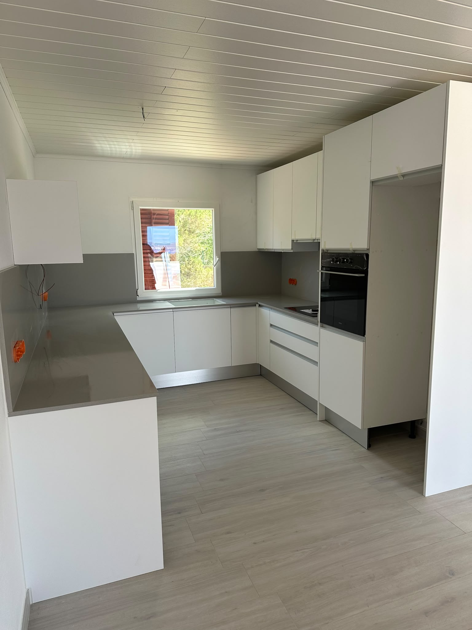 Cocina en U chalet independiente