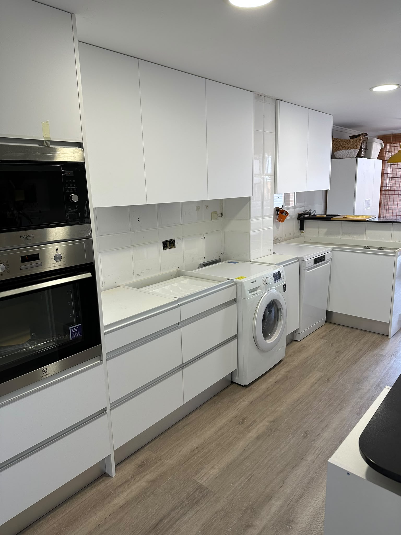 Cocina sencilla para apartamento.